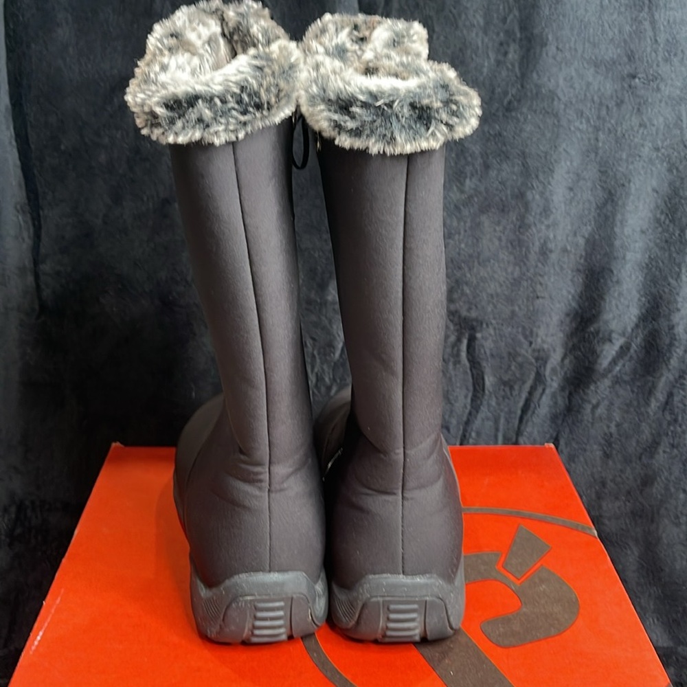 Propet Women's Black Boots size 8 wide width. - Picture 4 of 14